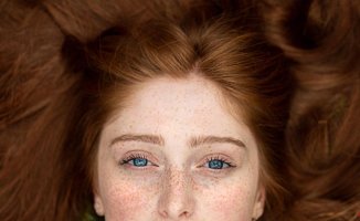 How to make up fake freckles and make them look natural