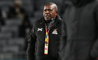 FIFA investigates the Zambia coach for touching a player