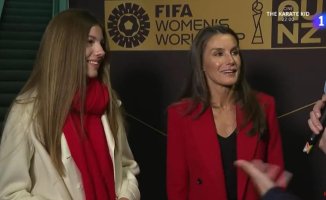 Letizia and Sofía score a goal against the Prince of Wales