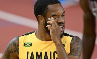 A Jamaican sprinter, injured in the collision of two vehicles carrying athletes to the stadium