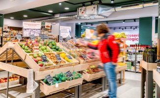 The CNMC concludes that supermarkets do transfer the VAT reduction to food