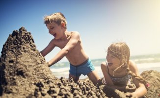 How to encourage children to play outdoors