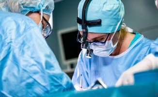 Patients operated on by women suffer fewer complications after surgery
