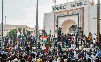 France contradicts the coup plotters and denies that it plans to intervene in Niger