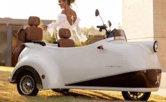 The curious two-seater electric tricycle that combines technology and retro style