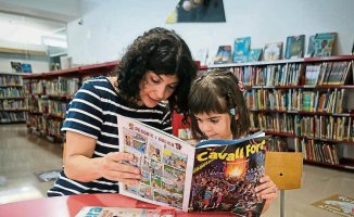 Vox removes Burriana's "scandalous" LGTBI books to "protect children"