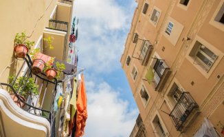 A walk through Ciutat Vella, the district of Barcelona with the highest rental demand