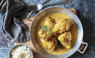 The recipe for chicken with onions in sauce to enrich your weekly menu