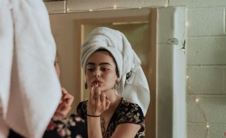 Facial routine for autumn step by step