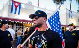 The judge imposes 22 years in prison on Enrique Tarrio, leader of the Proud Boys, for the assault on the Capitol