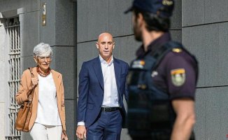 The judge investigating Rubiales' kiss with Hermoso summons four officials from the Federation