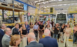 Mazón demands that ADIF expedite the permits to connect the Alicante TRAM with the AVE