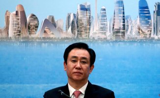 Trading of Evergrande shares suspended after the arrest of its president