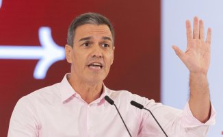 Sánchez accuses Feijóo of "wasting time" with a "fake investiture"