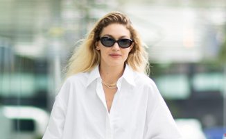 White pants in autumn? Gigi Hadid shows how to wear it
