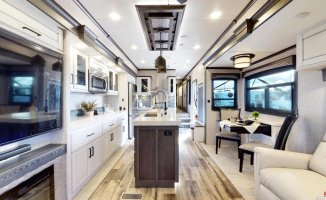This is the extraordinary caravan to always travel in a traveling mansion