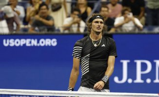 Zverev for a US Open match upon hearing a Nazi scream from a fan and asks for his expulsion