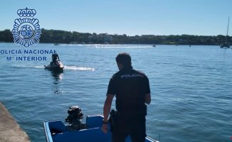 Three minors arrested for skippering a boat from which two migrants disappeared