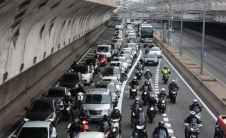 The Glòries tunnel was cut on its way out of Barcelona due to a multiple accident