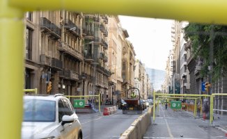 The complexity of the underground work prevents shortening the work on Via Laietana