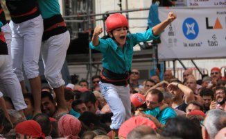 Triumphal balance of a massive Santa Tecla with a serious accident