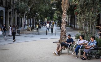 The judge proposes mediation to stop the reversal of the pedestrianization of Consell de Cent