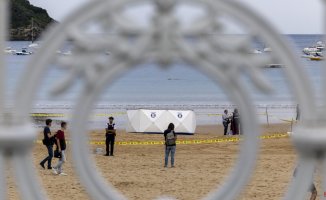 The lifeless body of a man was found on the Concha beach in San Sebastián