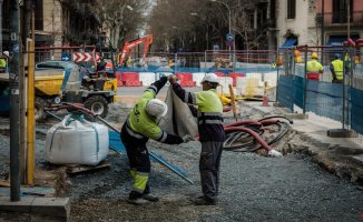 Unforeseen adjustments increase the cost of the green axes of Eixample by 4.4 million euros