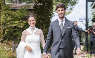 Marta Pombo and Luis Zamalloa begin their honeymoon with a "great trip"