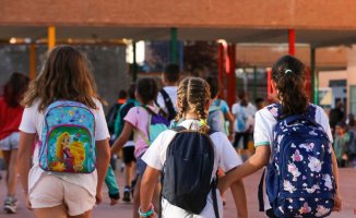 Catalan students improve in English and mathematics and worsen in Spanish and Catalan
