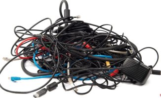 Be careful where you throw the cable: small electronic waste is a big environmental problem
