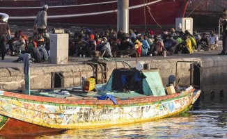 The Canary Islands register the arrival of about 900 migrants in ten cayucos in one day