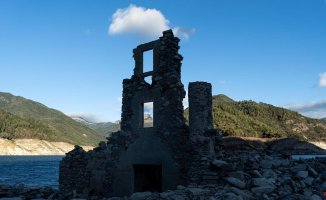The ghost houses of Susqueda