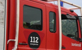 A two-year-old child is critical and five are slightly injured in a fire in Santa Coloma de Gramanet