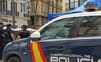 A man arrested for the death of his partner after falling from a fifth floor in Mijas