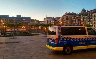 Two injured by a knife, one of them very seriously, and two arrested after a brawl in an apartment in Pamplona