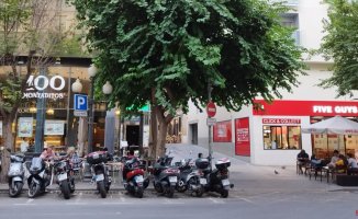 The lack of relief and new tourism mark the present and future of Alicante commerce