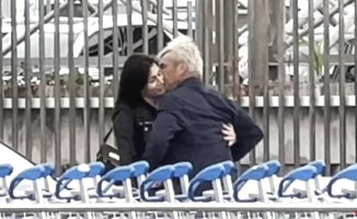 Sean Penn's passionate stolen kiss from his girlfriend Olga Korotyayeva