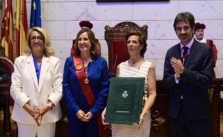 Rita Barberá's sisters collect the València Distinction in her honor