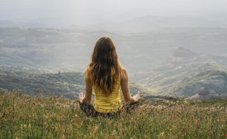 Meditate in front of the sea or in the mountains: why nature is the best antidote to stress
