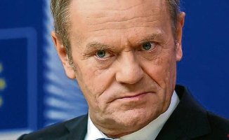 Tusk moves the file and goes to Brussels to demand aid in Poland