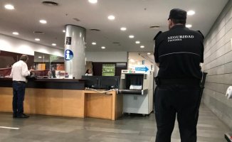Badalona relieves the urban guard of municipal buildings with private surveillance