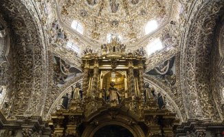 The sea of ​​gold of the Rosario chapel in Puebla, Mexico