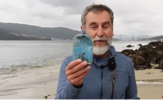 A bottle that has survived in the sea for half a century, an example of plastic pollution