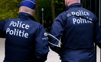 Police investigate bomb warnings to 30 schools in Belgium on Monday