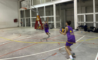 The UE Mataró launches its 3x3 basketball academy with more than 50 players