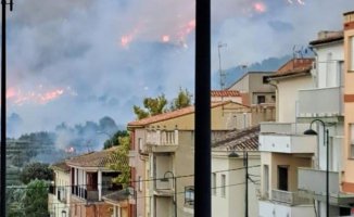 A fire forces the municipality of Terrateig (Valencia) to evacuate