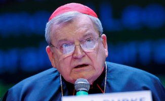 The Pope punishes a critical US cardinal without an apartment and without a salary