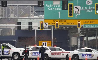 The FBI sees no signs of terrorism in the incident that left two dead on the Niagara border