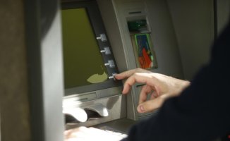 The card payment system is down for an hour throughout Spain